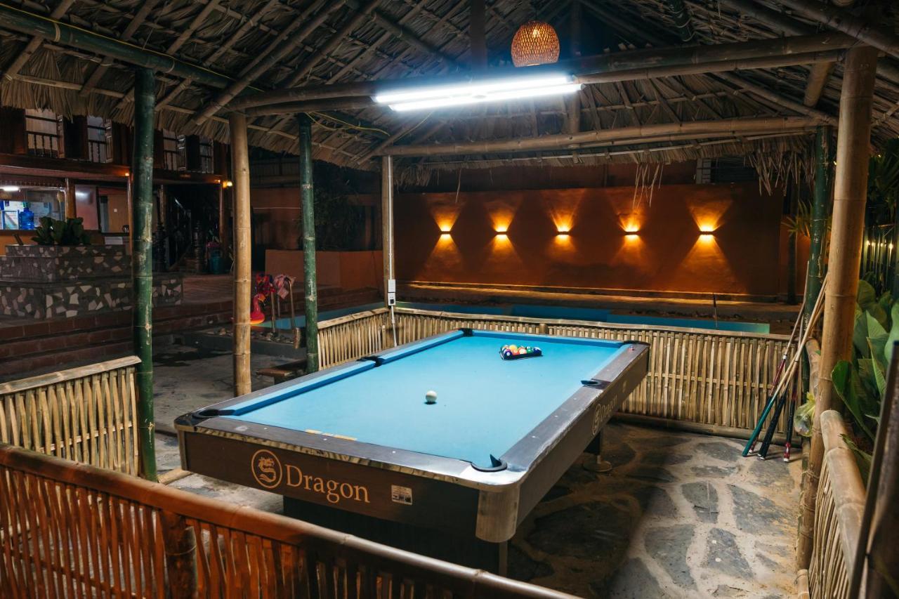 Odyssey Hostel, Tours & Motorbikes Rental Ha Giang Εξωτερικό φωτογραφία