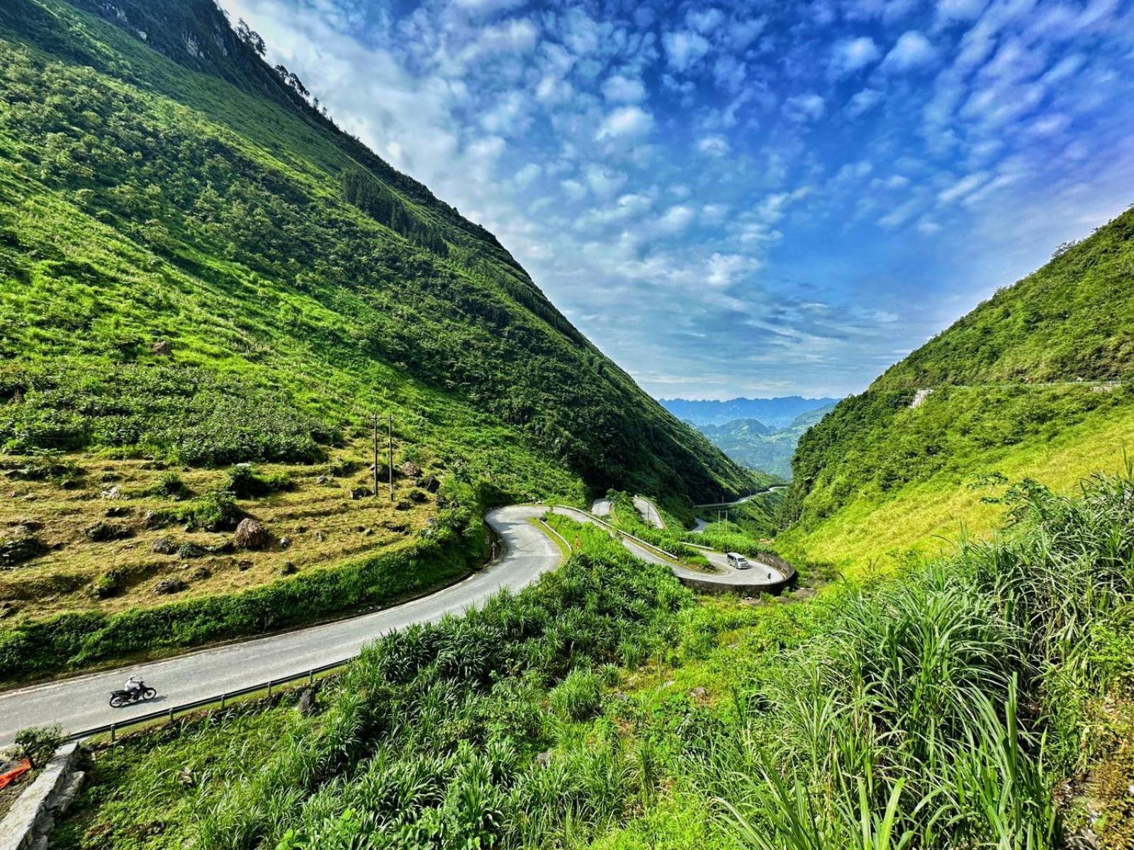 Odyssey Hostel, Tours & Motorbikes Rental Ha Giang Εξωτερικό φωτογραφία
