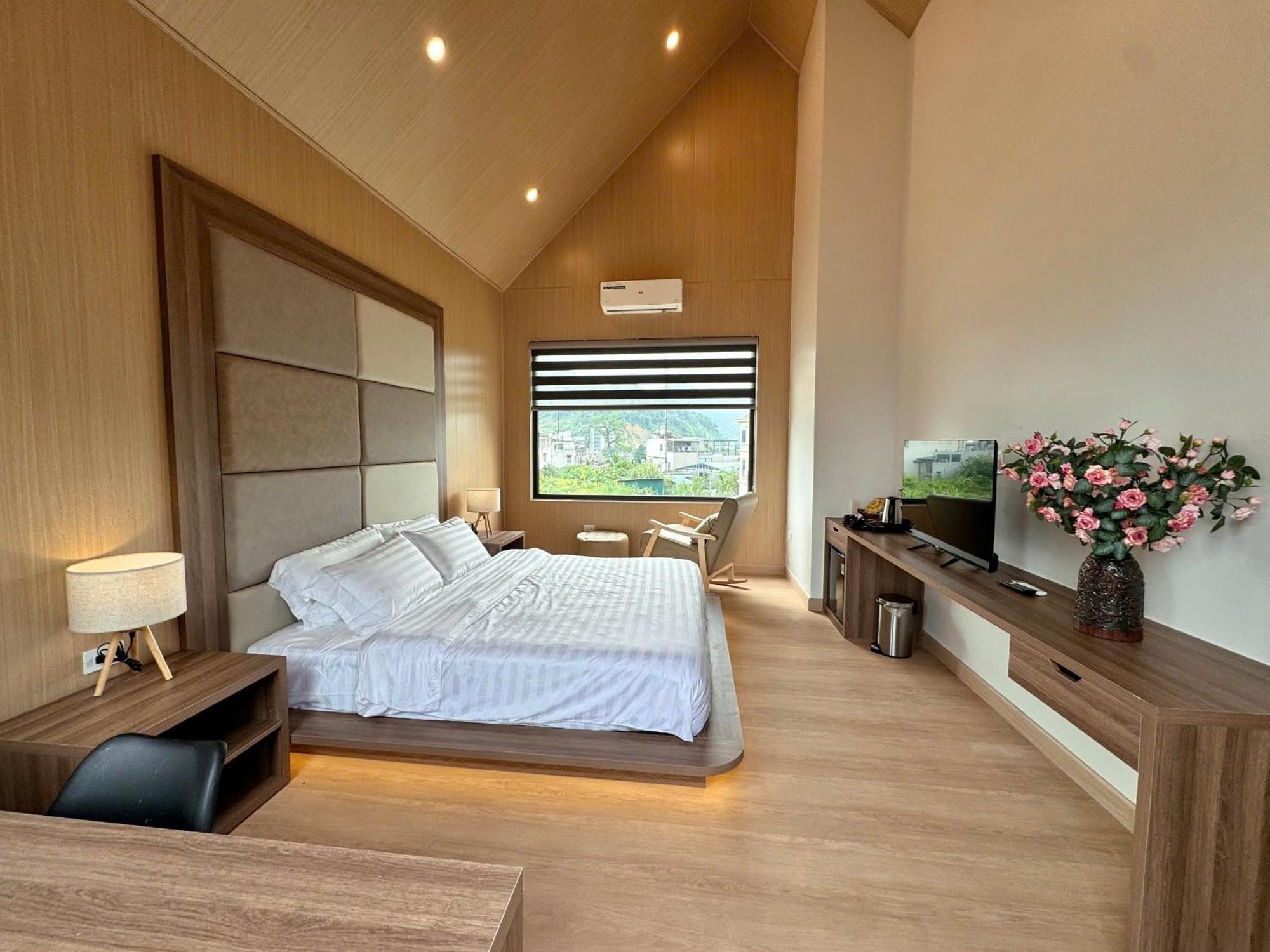Odyssey Hostel, Tours & Motorbikes Rental Ha Giang Εξωτερικό φωτογραφία