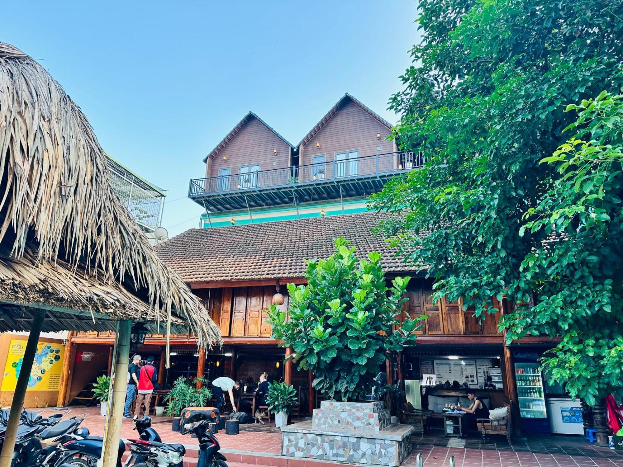 Odyssey Hostel, Tours & Motorbikes Rental Ha Giang Εξωτερικό φωτογραφία